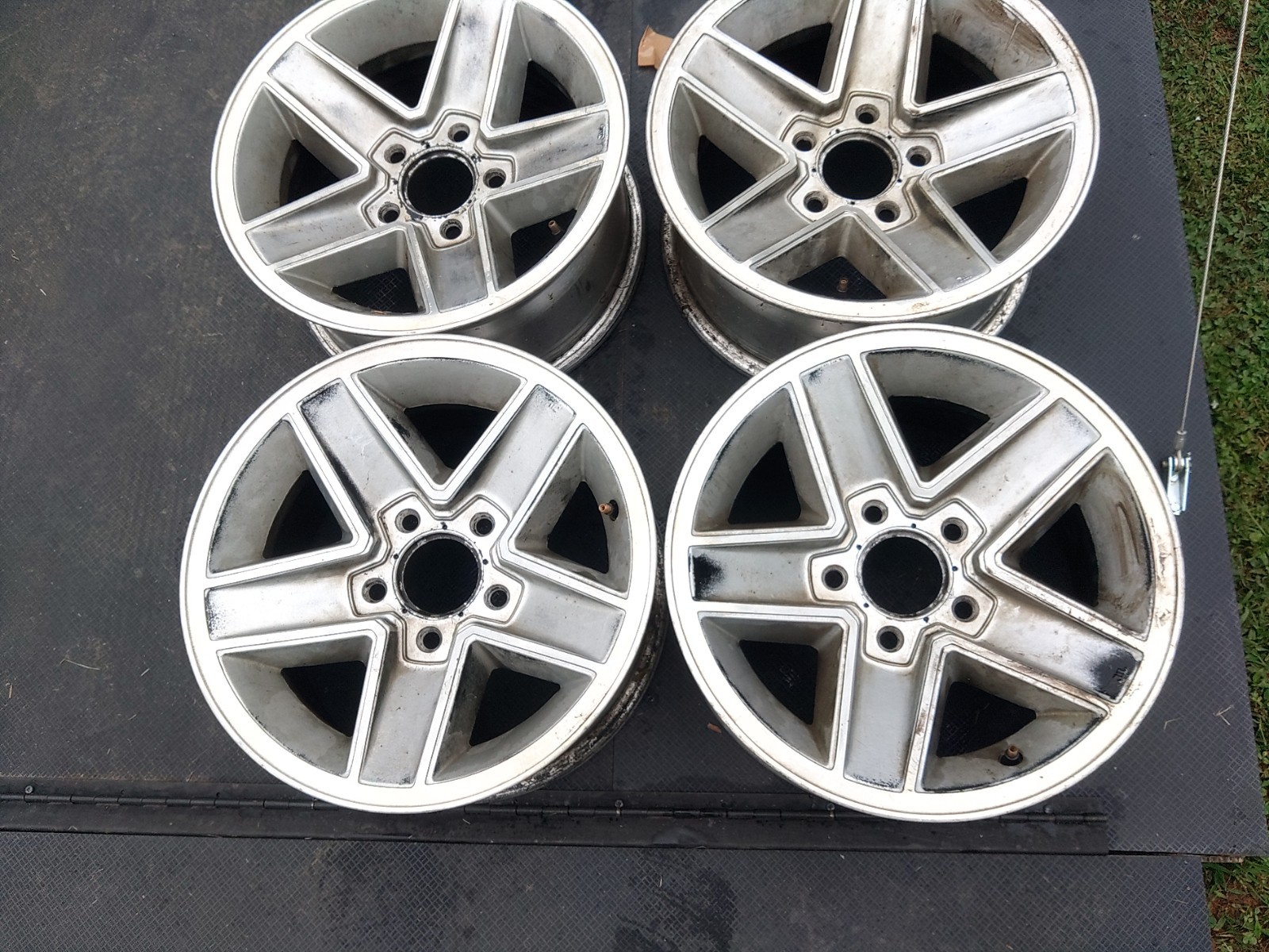 Set Of Four 1982 - 1992 CHEVROLET CAMARO Z28 15" x7 ALUMINUM WHEELS RIMS  OEM 