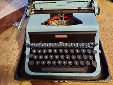 Underwood Golden Touch Portable Typewriter w/Case, Robin Egg Blue FREE SHIPPING! thumbnail