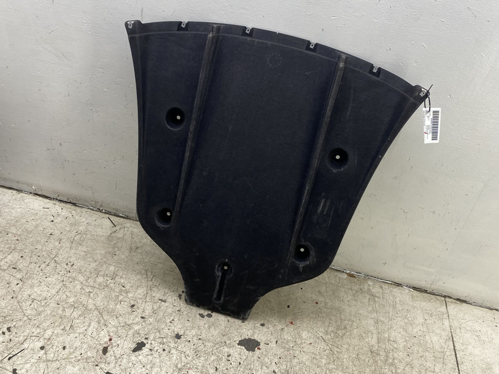 2014-2019 BENTLEY FLYING SPUR OEM REAR UNDERBODY SPLASH SHIELD GUARD COVER TRIM