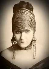 GLORIA SWANSON  - Iconic Image of the Quintessential Actress - 5 x 7 in Print