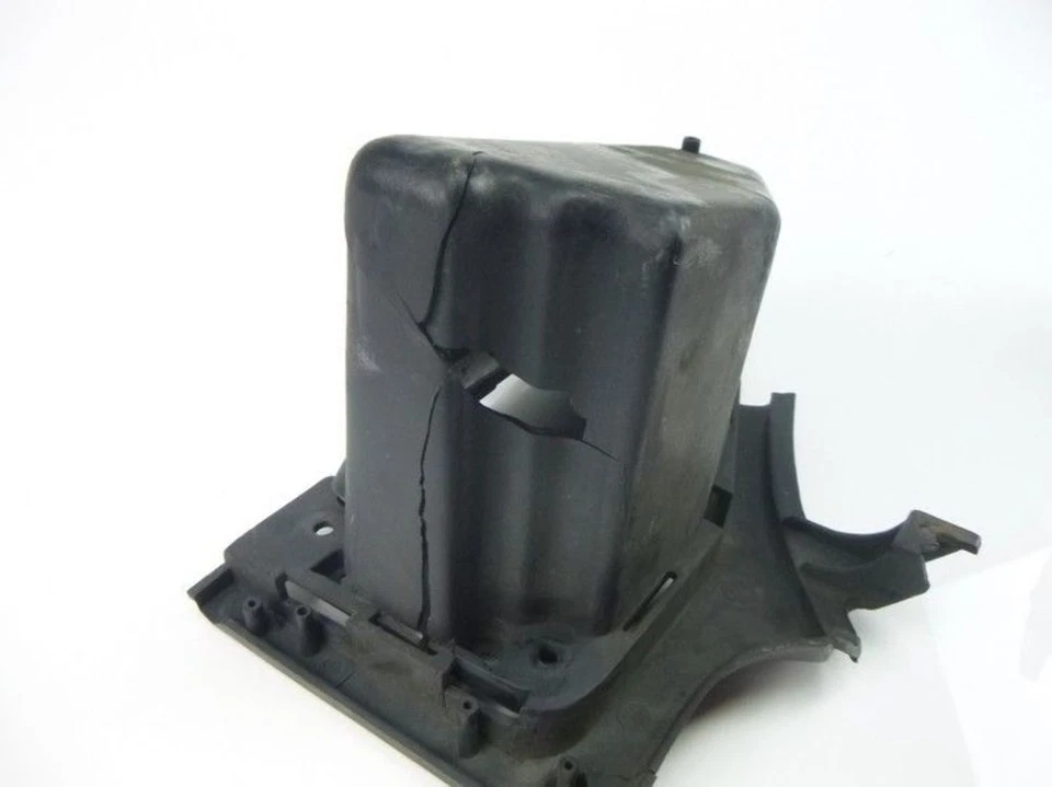 Honda ST1100 1991 bolsillo del tablero izquierdo dañado Foto 3 de 4