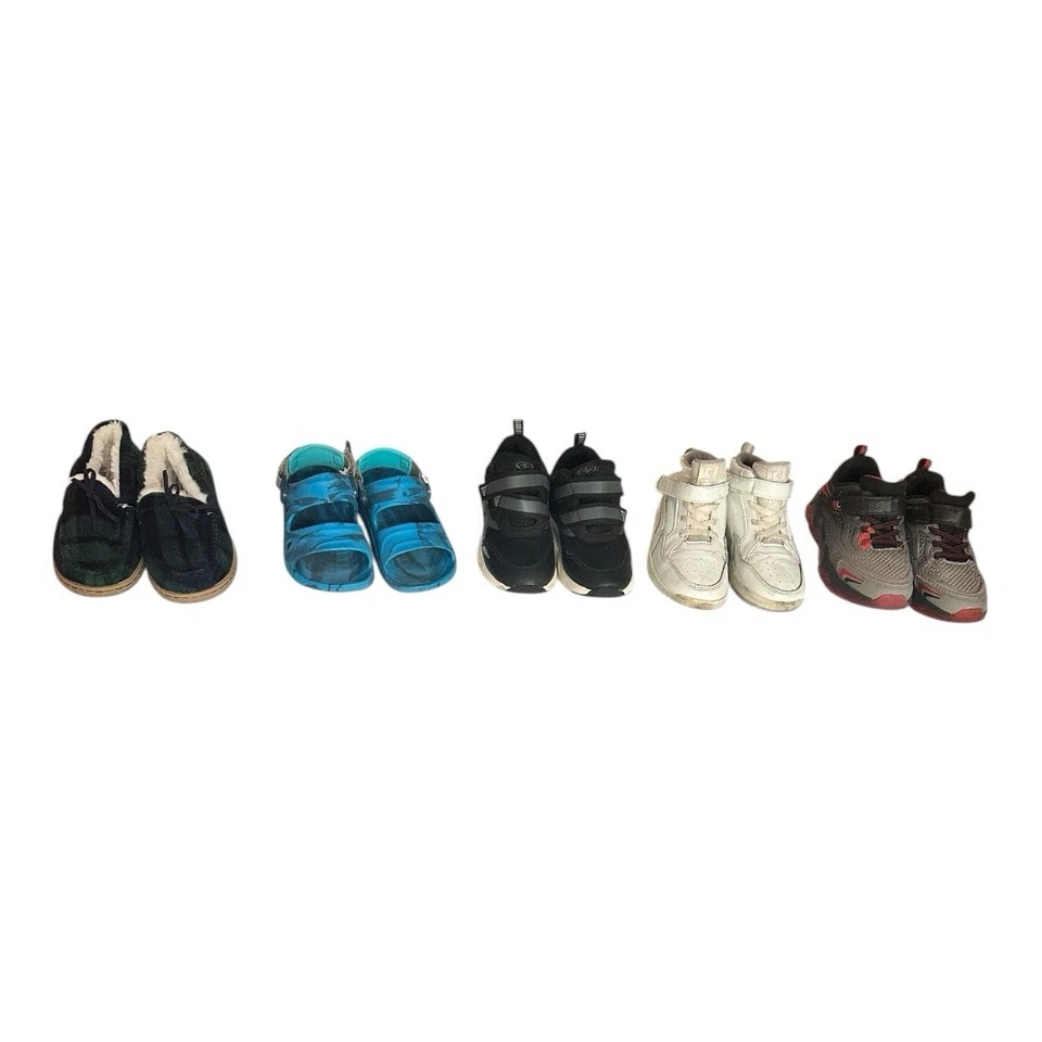 Lote de 5 zapatos zapatillas sandalias para niños pequeños talla 11 Foto 3 de 4