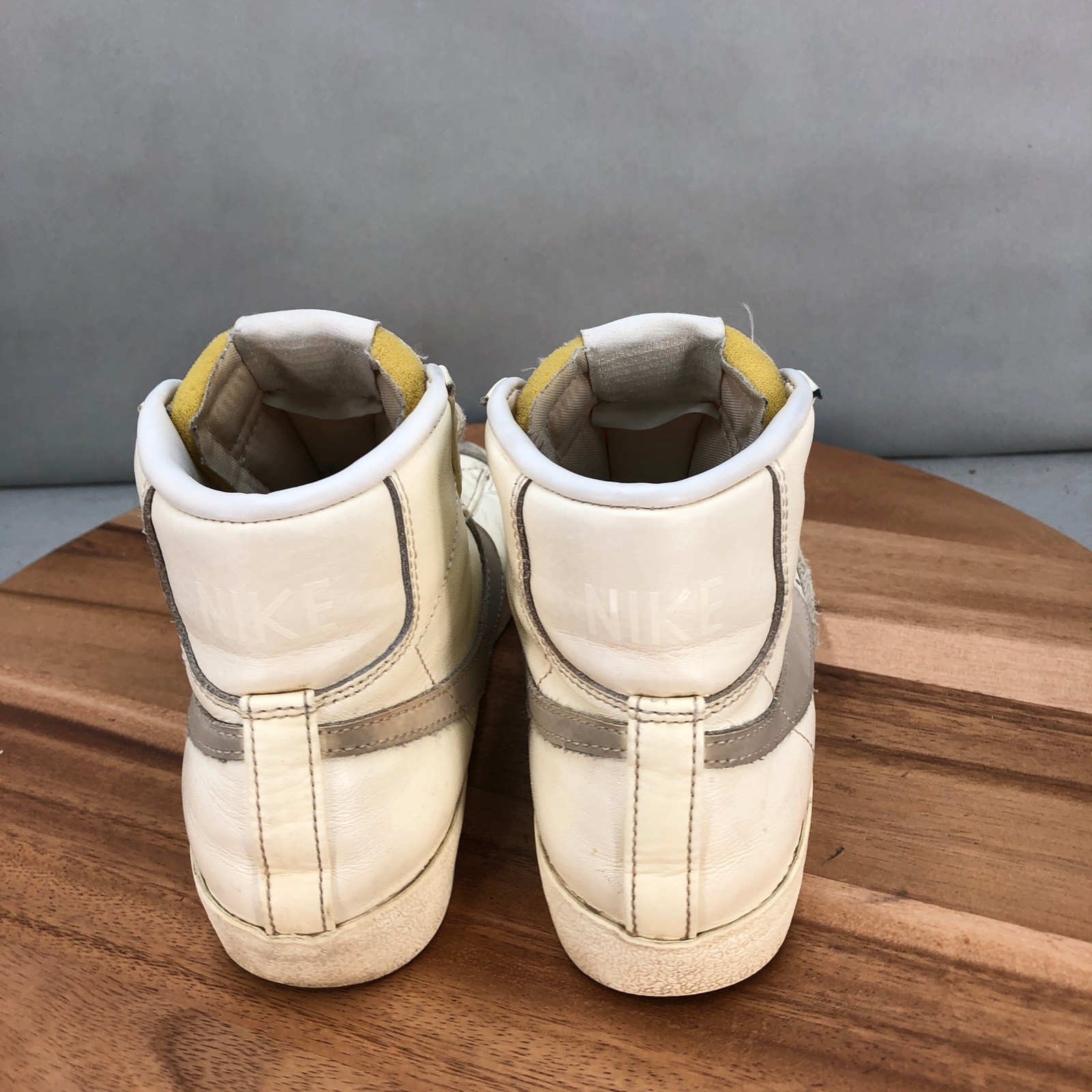 Nike Blazer Mid 77 Cream Gray Leather High Top Sneakers Shoes Womens 6.5 thumbnail 4