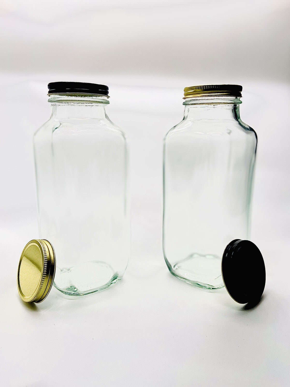 With Caps 2 Count 2 Gold & 2 Black Steel Sealable Caps