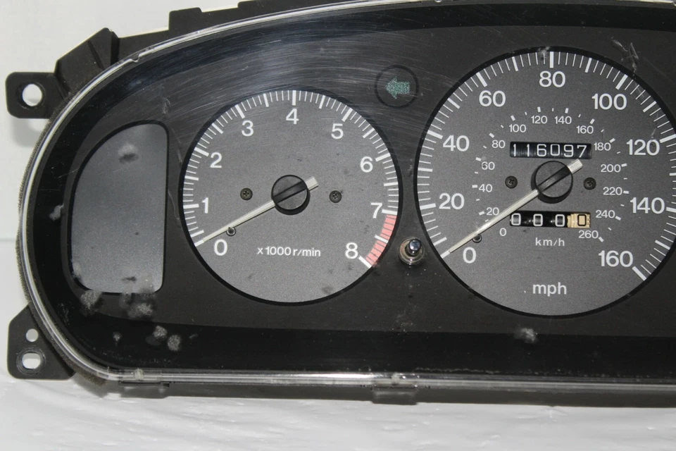 Cuadro de instrumentos velocímetro medidores de panel 1999 2000 Mazda Millenia con 116.097 Foto 2 de 4