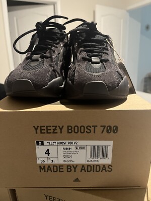 Size 6 - adidas Yeezy Boost 700 V2 Vanta