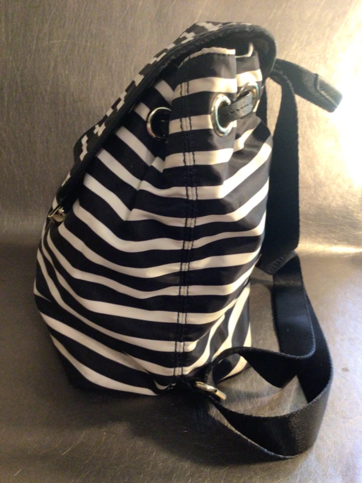 KATE SPADE NY Nylon Negro Blanco Rayas Mochila Bolso de Mano Bolso de Hombro Foto 3 de 4