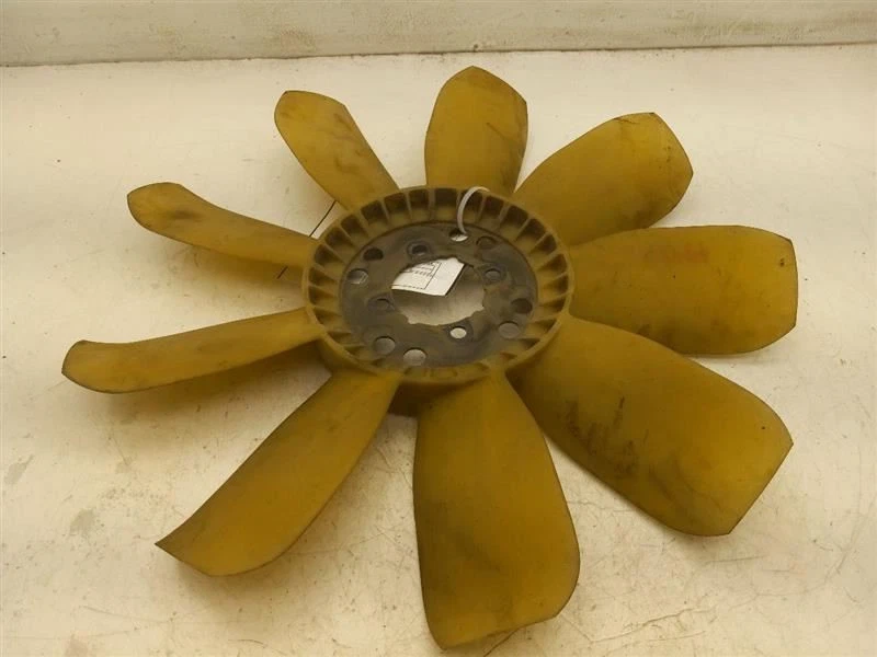 Hoja de ventilador 00-13 Chevrolet Suburban 2500 15017911 Foto 4 de 4