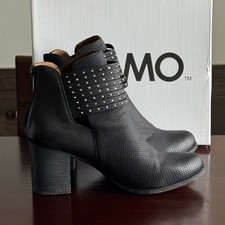 Mo Mo Ankle Boots Womens Size 11 Black Zip Closure Man Made Materials