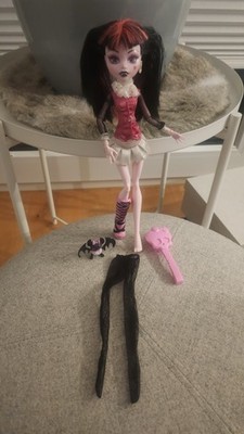 Monster High Draculaura 2008 Basic