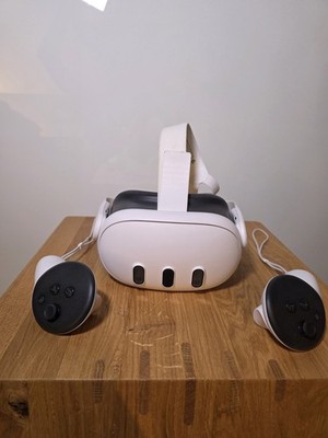 Meta Quest 3 128 GB VR Virtual Reality Brille Headset, Weiß