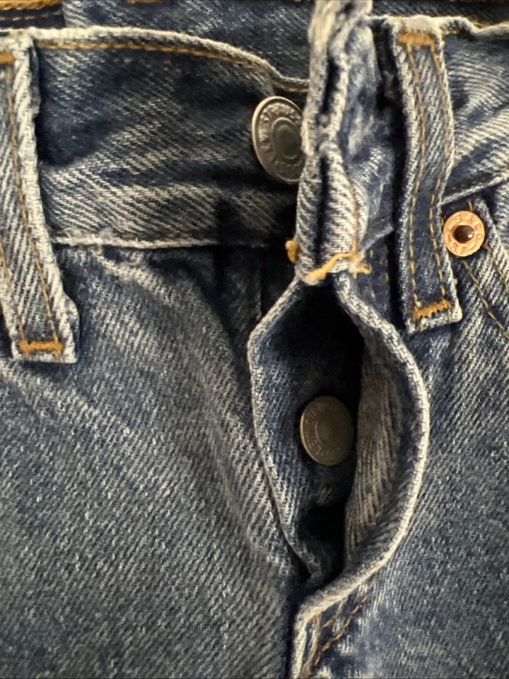 Pantalones de mezclilla para bebé Levis 501 vintage con botones talla 0 EE. UU. Foto 4 de 4