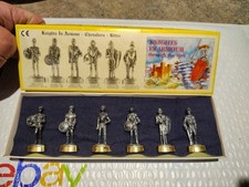 Vintage KNIGHTS IN ARMOUR THROUGH THE AGES 6 LEAD FIGURE SET UK New