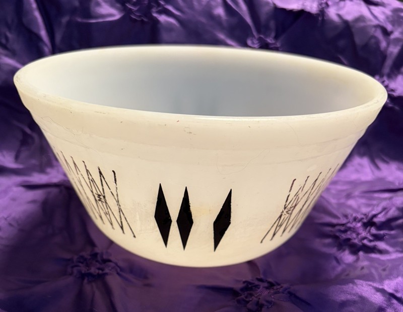 Vintage Retro Federal Glass Harlequin MCM 7" Milk Glass Mixing Nesting Bowl