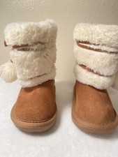 Children  s Suede Boots W/faux Fur Upper  Lining And Pom Pom. Size 5 Pre-Owned.