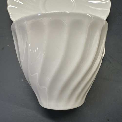 Set  of 6 Vintage Sheffield Bone White China Swirl Coffee/Tea Cups & Saucers - Picture 4 of 6