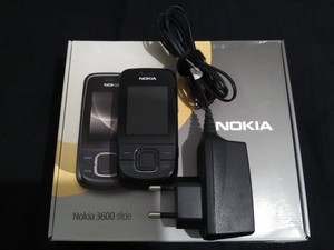 Nokia 3600 slide + boîte + chargeur - téléphone portable mobile