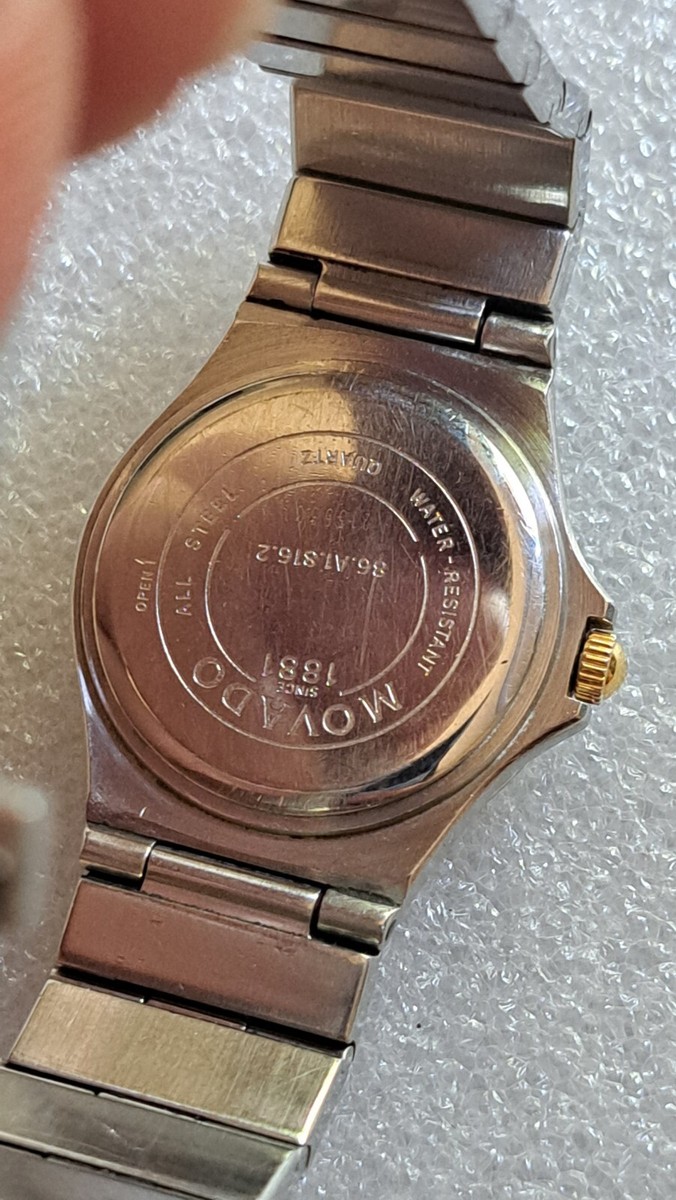 MOVADO Museum 26MM SS Black Dial Two-Tone Women display picture 3