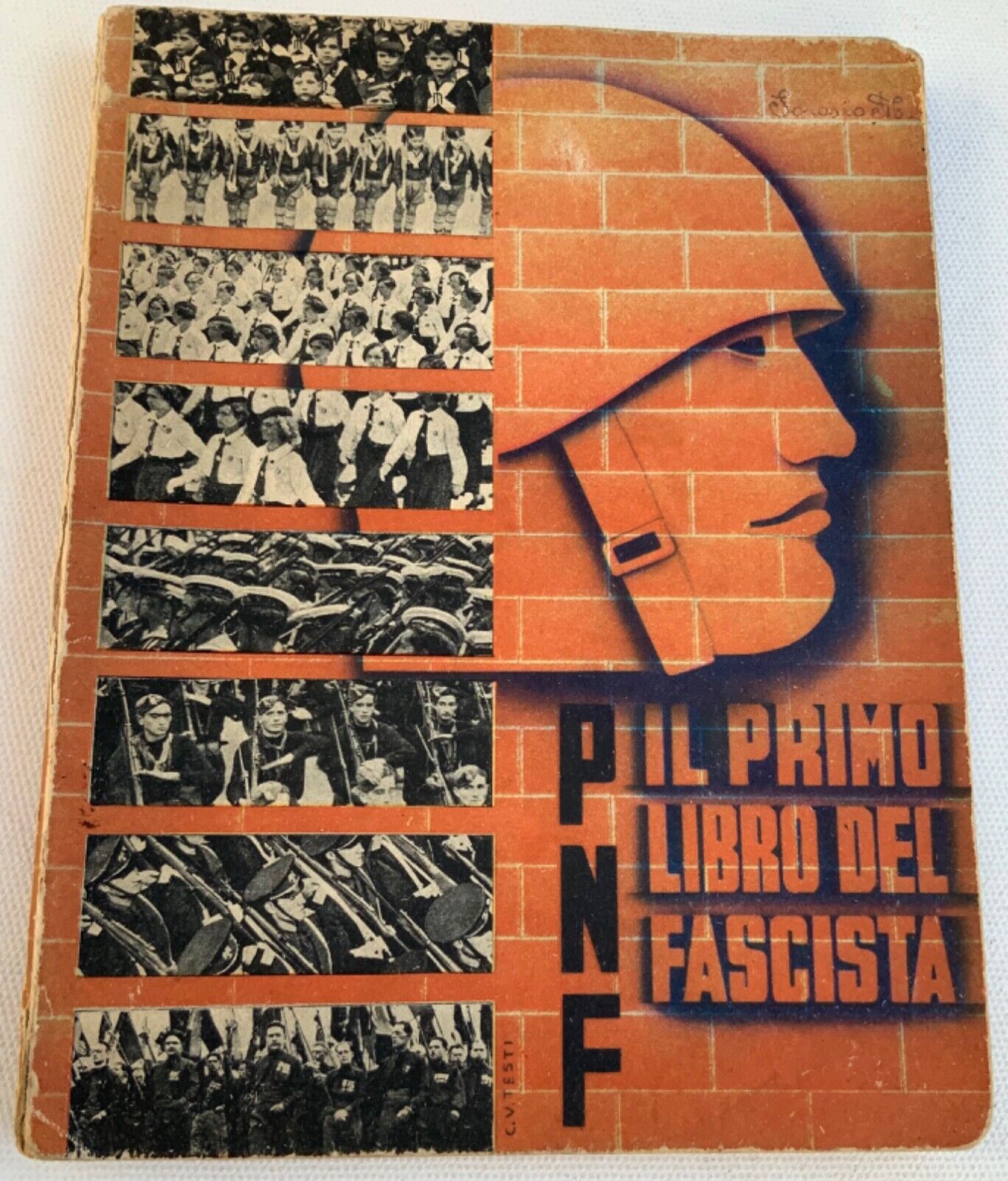 Foto 1 di 12
