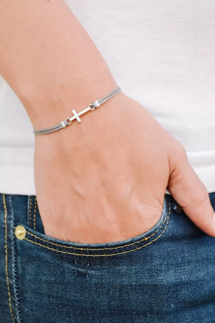 Cross bracelet for women sale