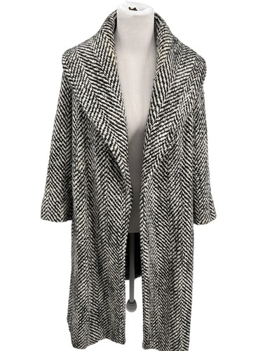 Escada Black & Ivory Belted Mohair & Wool Blend Coat Size 38 US 8 Style 5021525 - Picture 13 of 18