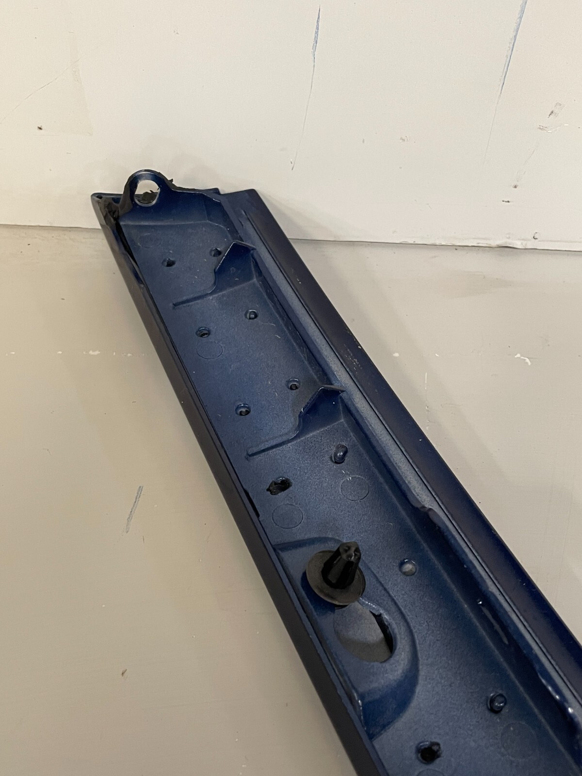 Ferrari California Right Exterior Windshield Post Cover Trim 69830100