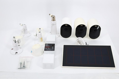 Arlo VMC4350P-1SCNAS Pro 4 3 Cam Kit with Bonus Solar Panel - USED