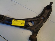 Triangle de suspension Toyota YARIS