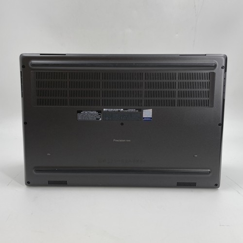 Dell Precision 7540 15.6" FHD 2.8 GHz Xeon E-2276M 76GB 256GB SSD - Very Good - Afbeelding 8 van 12