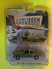 Greenlight 1:64 Showroom Floor Series 6 1991 Ford LTD Crown Victoria Gray Dieca…