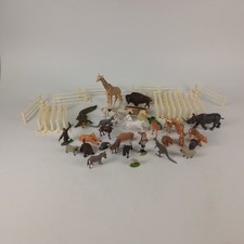 Lot of Britains Plastic Zoo Animal Figurines & Fences Assortment