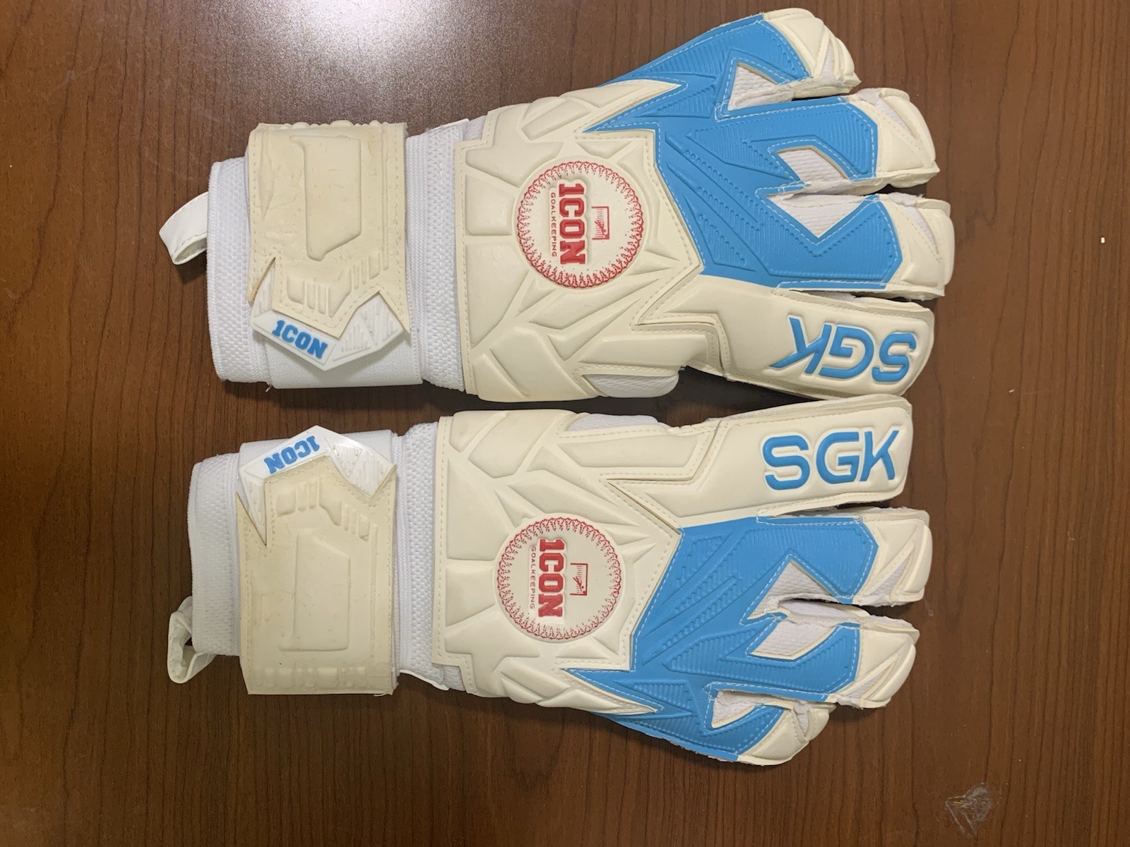 1CON Mens Goalkeeper Gloves Size 9