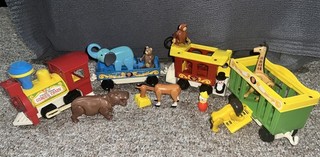 Fisher Price Little People Circus Train Set w/ Animals & Figures FREE SHIPPING!!