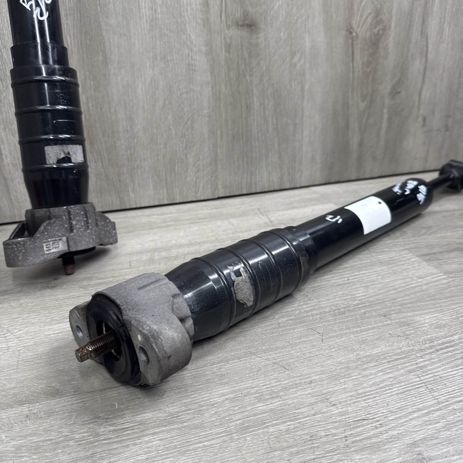 ✅ 2014-24 MASERATI GHIBLI - REAR LEFT & RIGHT SIDE SHOCK STRUT ABSORBER PAIR OEM
