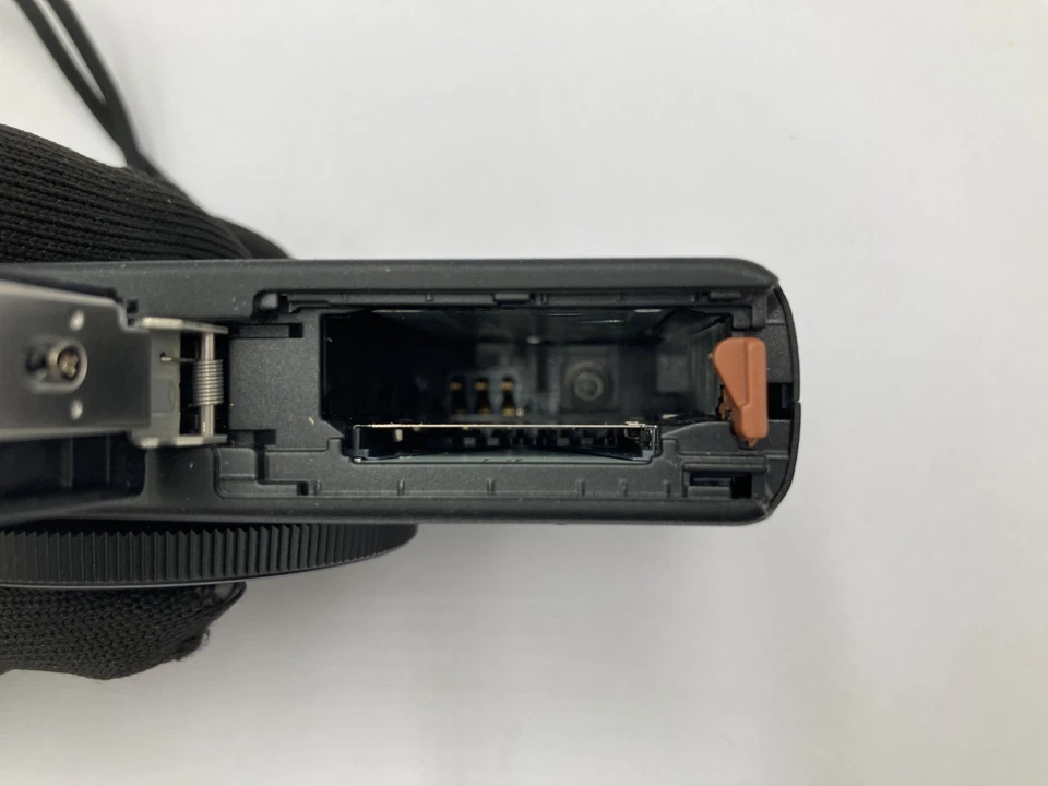 Excellent Canon PowerShot S100 12.1MP Digital Compact Camera B220 - Image 4 of 4