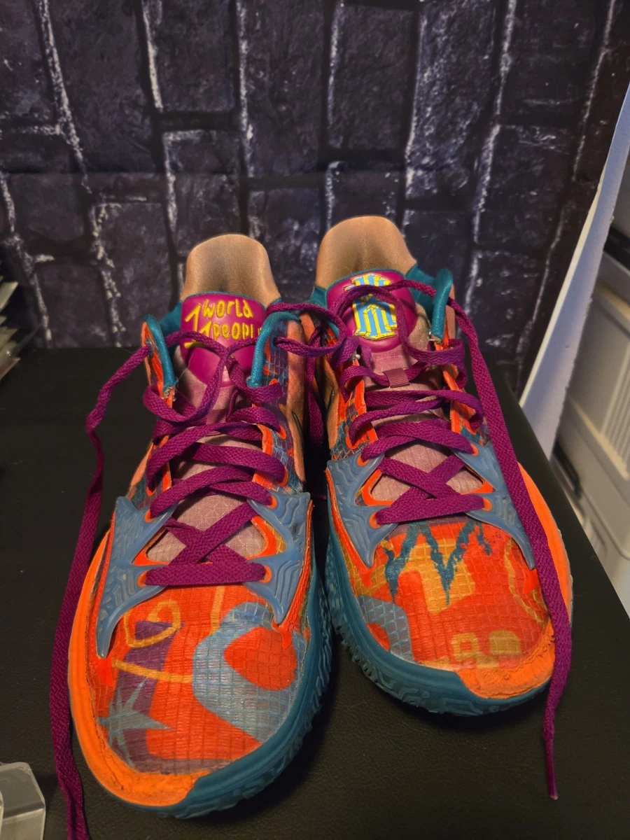 Preços baixos em Nike Kyrie 4 EP Low 1 World 1 People | eBay