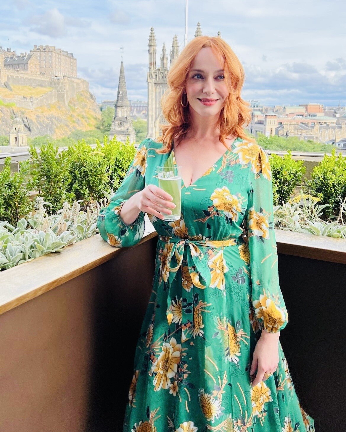 SEXY CHRISTINA HENDRICKS 8x10 PHOTO | eBay