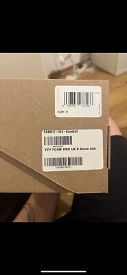 Yeezy Foam Runner Stone Salt - EU43 | US9 - NEU & OVP