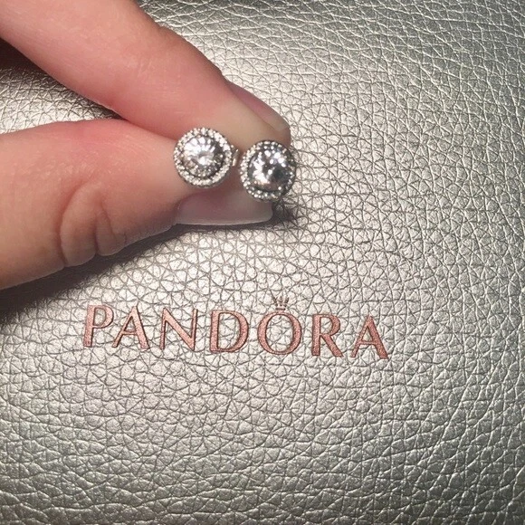 BRAND NEW Genuine Pandora Silver Classic Elegance Stud CZ Earrings 296272CZ