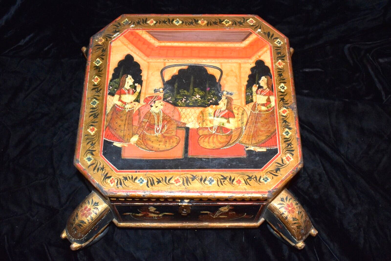 Vintage HINDU India Wooden Box Handpainted Elephant Feet 5 Compartments Large