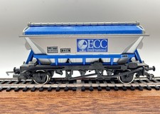 OO Hornby R052 ECC Hopper Wagon - (GOOD CONDITION)