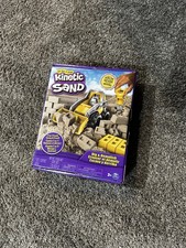 Kinetic Sand, Sandbox Set Kids Toy with 1lb All-Natural Blue and 3 Molds, Sensor