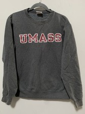 Champion UMass Minutemen Medium Crewneck Sweatshirt Gray Spellout Uni Graphic