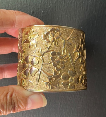 VTG  Style Cuff Bracelet Repoussé Floral Leaf SIGNED DURI (Robert Duri)