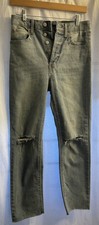 Wild Fable Super High-Rise slim Straight Light Wash Distressed Jeans Size 2 NEW