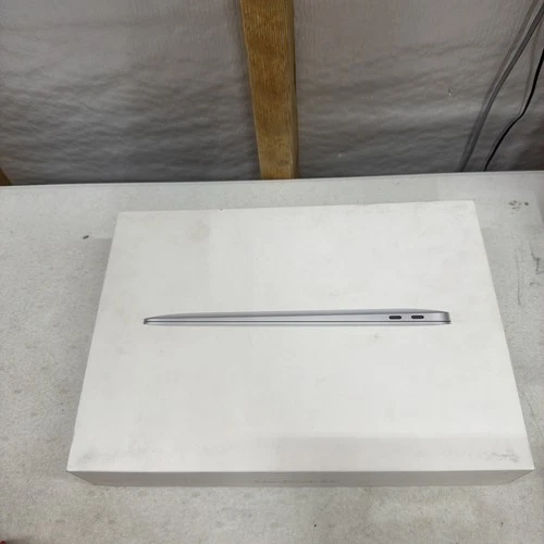 Apple MacBook Air 13 in 2020 Silver/Apple M1 3.2 GHz, 256 GB 8 GB 7-Core