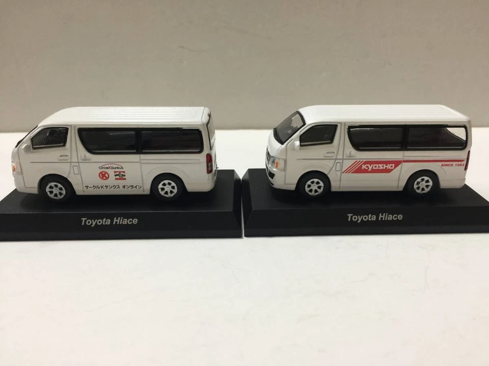 Kyosho 1/64 Toyota Hiace 2 car set Circle K Sunkus online version etc. - Image 2 of 4