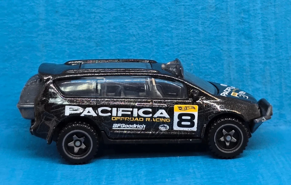 Hot Wheels Chrysler Pacifica Black Offroad Racing 2018 Diecast Minivan 1/64 - 02 - Image 2 of 4