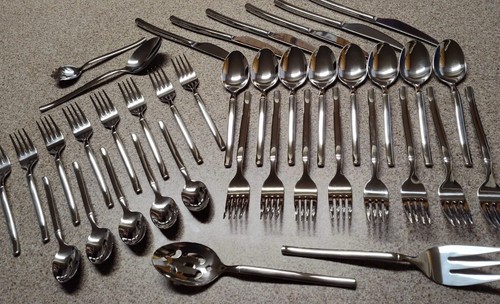 ZWILLING J.A. Henckels Opus 39-Pc 18/10 Stainless Steel Flatware Set+Serving Set - Picture 6 of 10