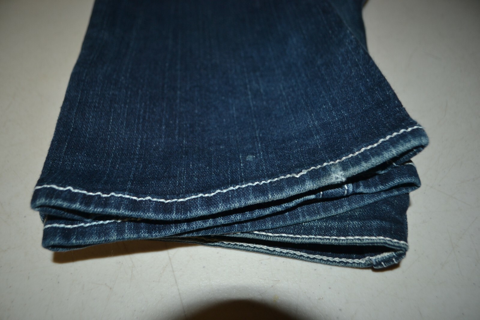 True Religion Women's Billy Straight Embellished U Pocket Flaps Jeans Sz 30x32 thumbnail 12